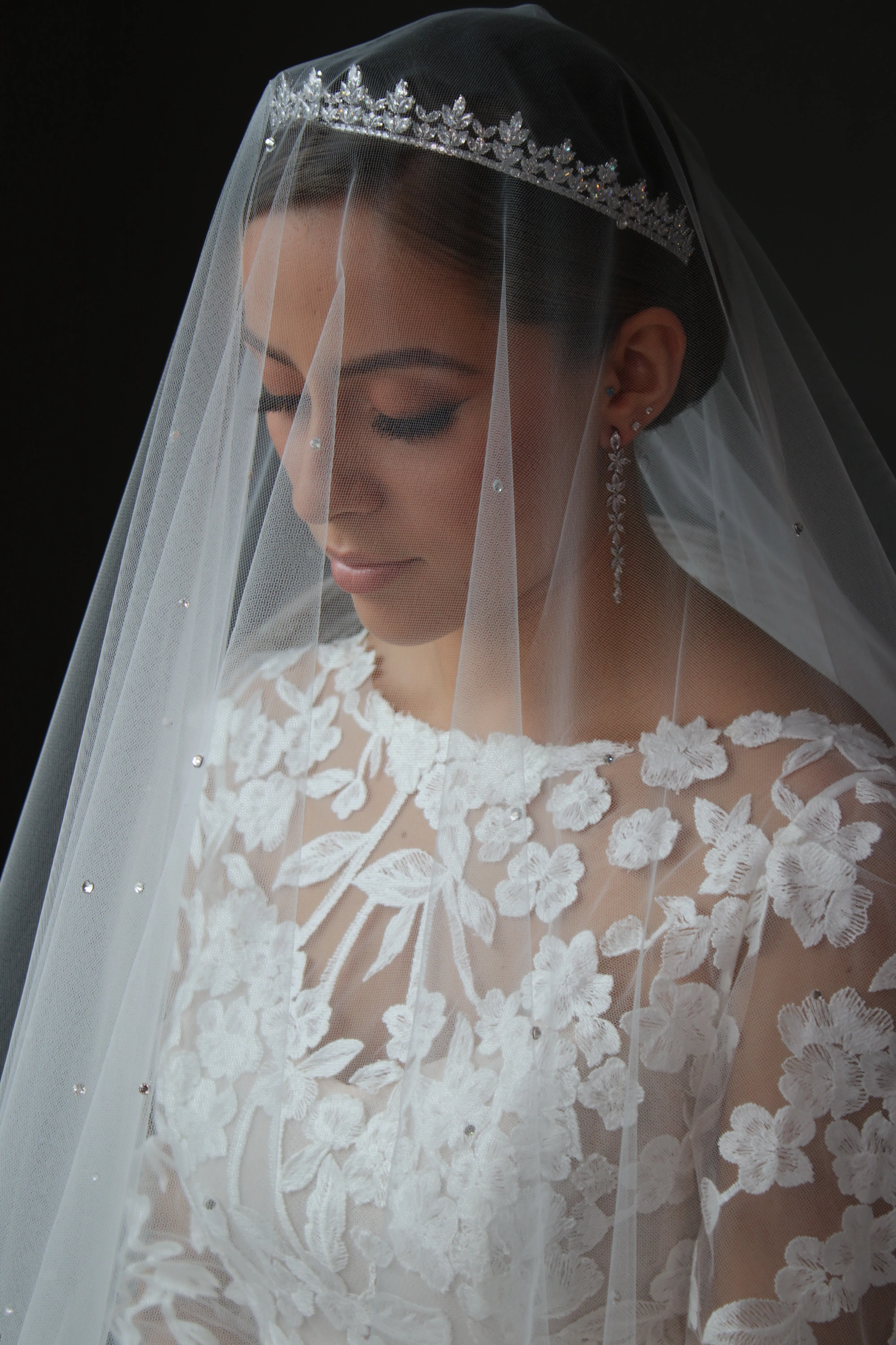 ARIA Crystal Royal Cathedral Drop Veil