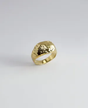 BOULDER SIGNET // golden ring