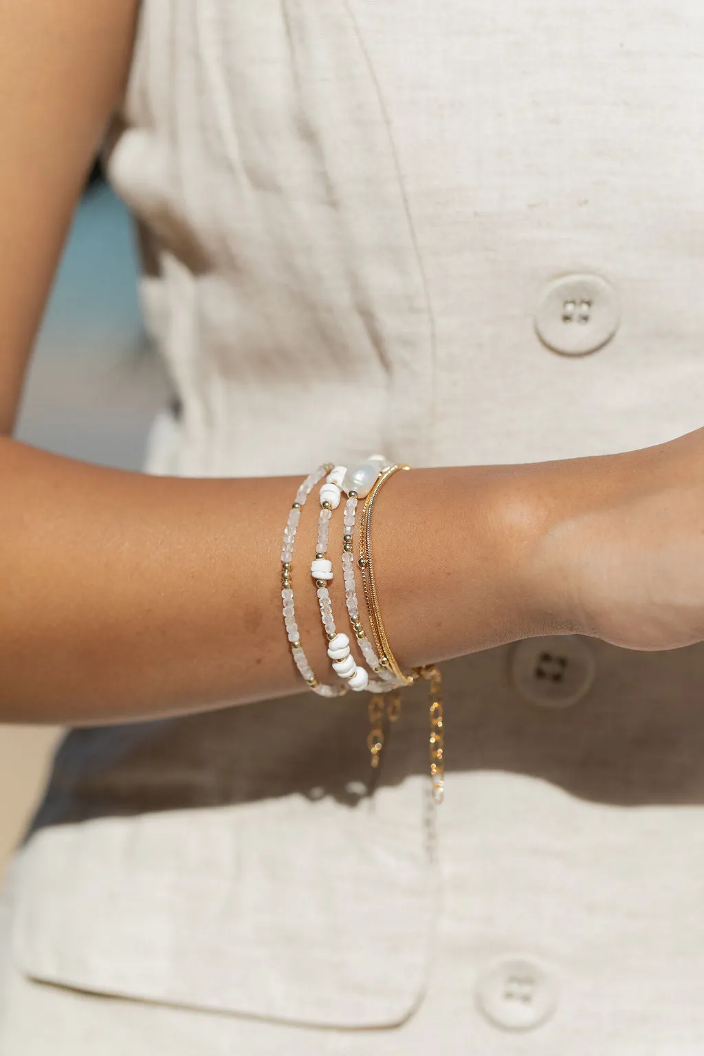 Gemstone Puka Shell Bracelet - Ke'alohi