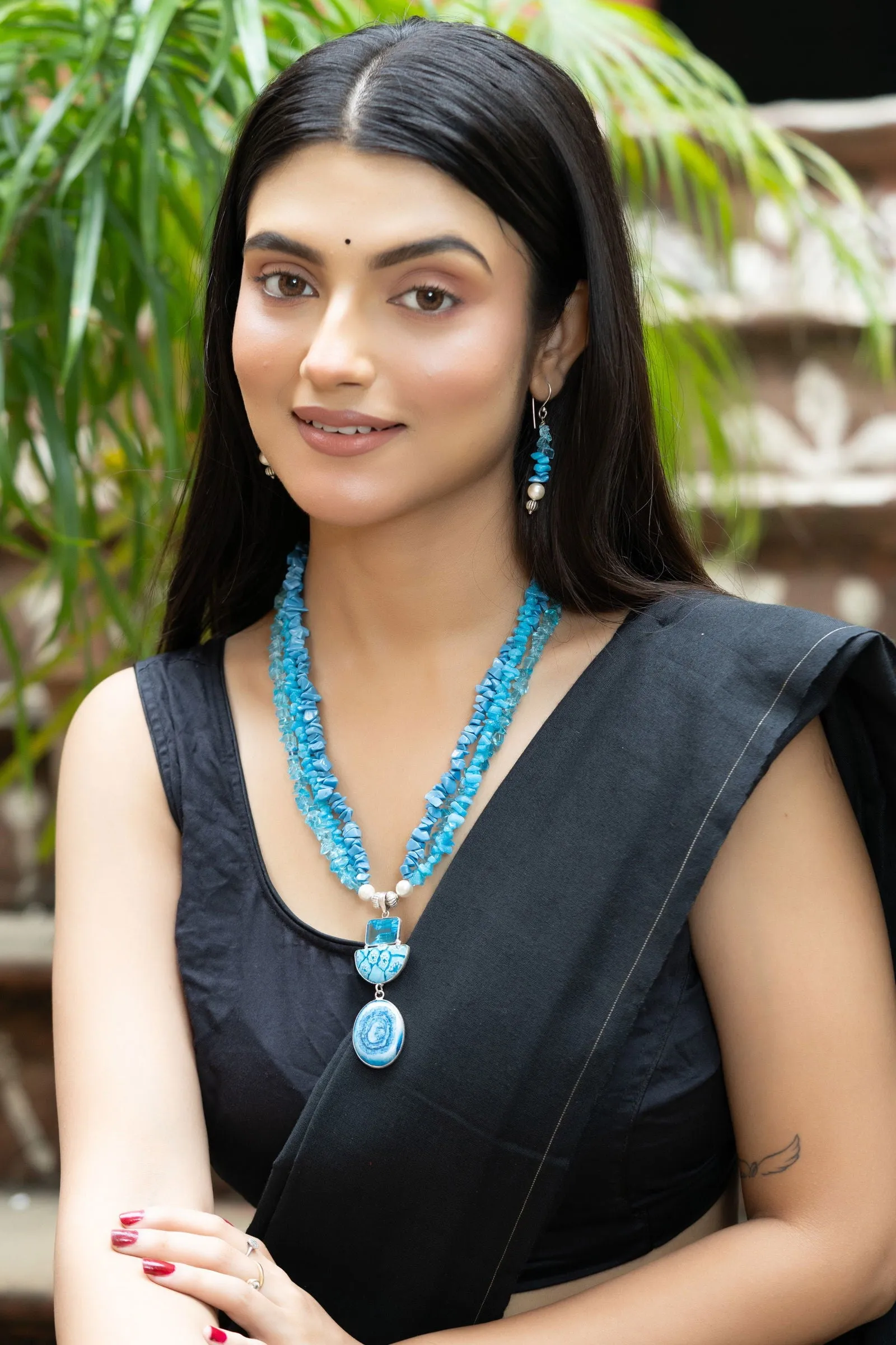 Handmade Shades of Blue Semi Precious Agate Stone Chips Necklace and Earrings Jewelry Set