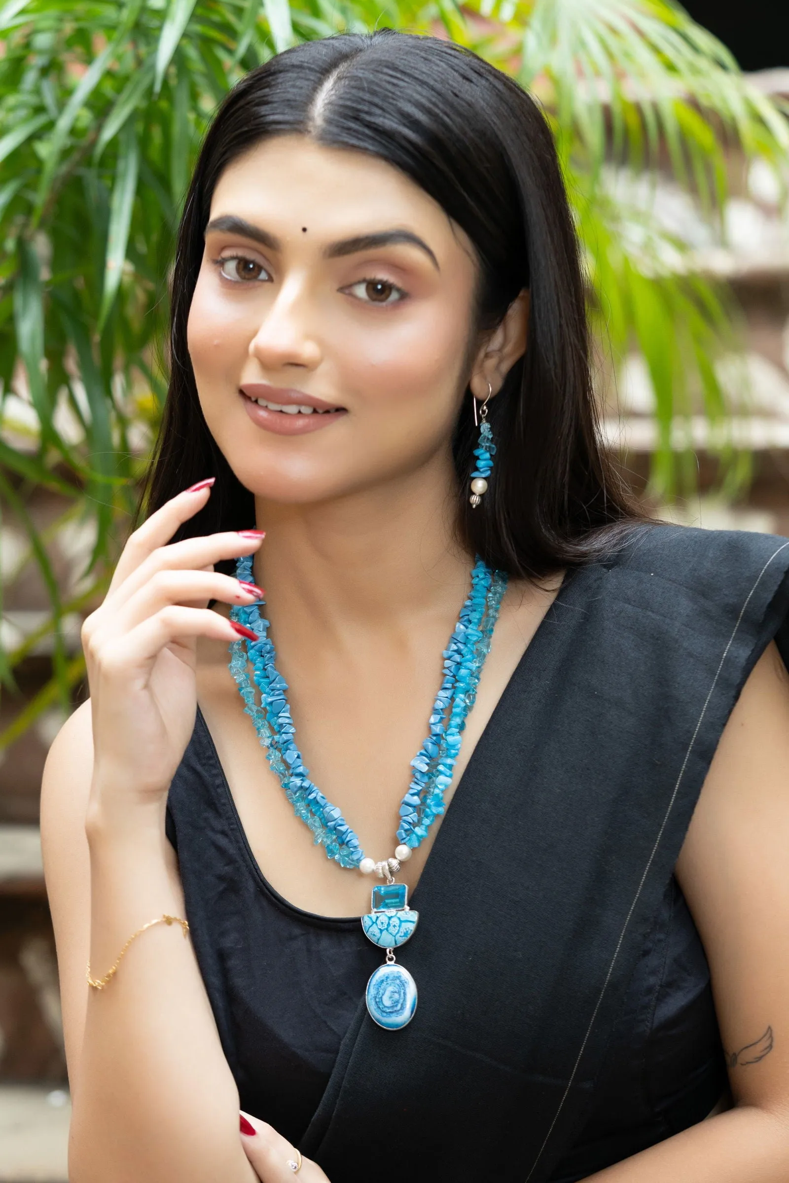 Handmade Shades of Blue Semi Precious Agate Stone Chips Necklace and Earrings Jewelry Set