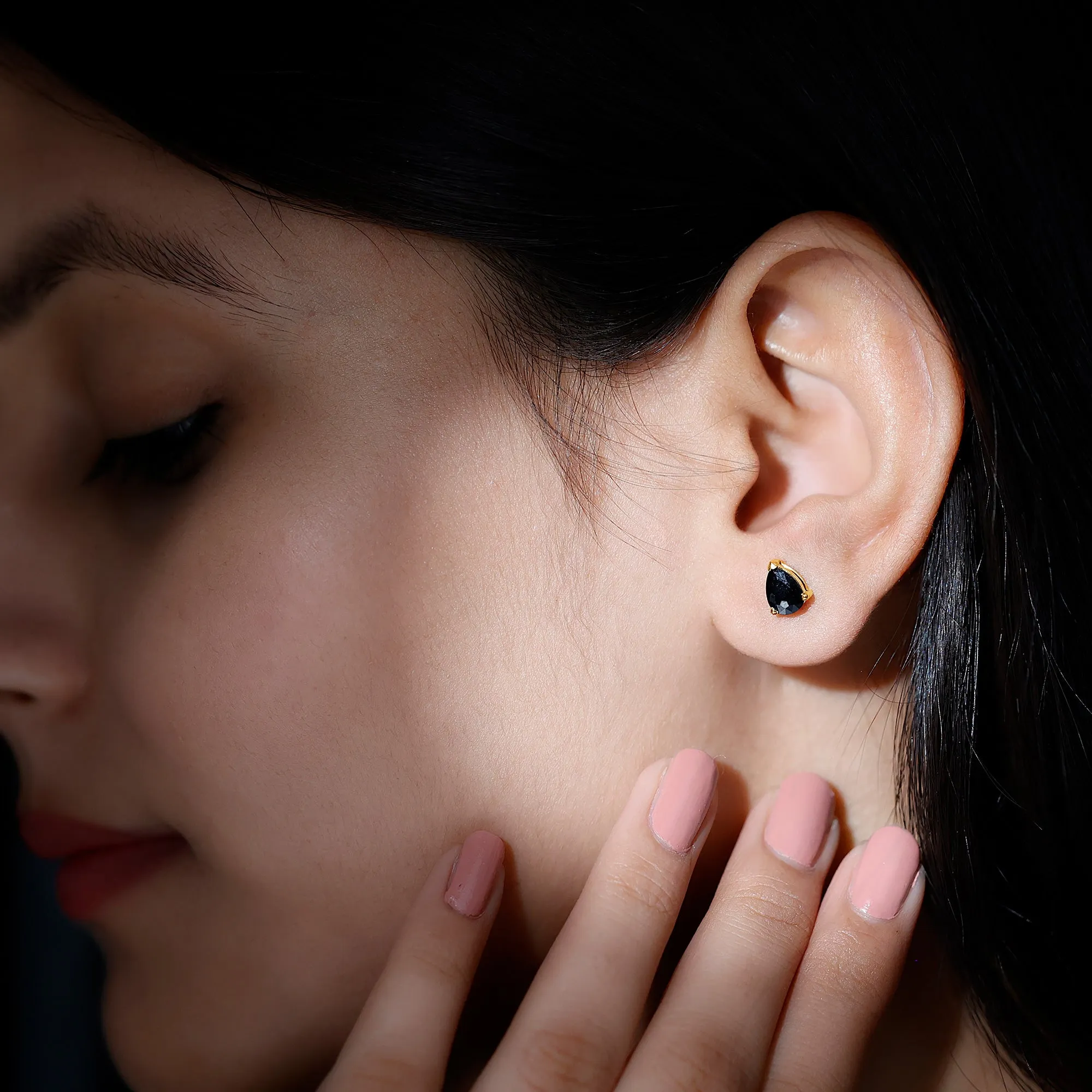 Pear Shape Black Onyx Simple Solitaire Stud Earrings