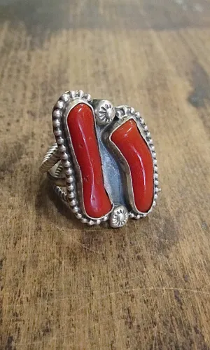 PRECIOUS RED CORAL Vintage Silver Ring with Hogan Studs, Sz 9 1/4