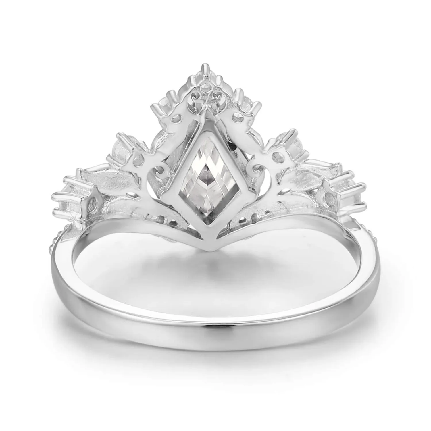 Regal Tiara Moissanite Ring©