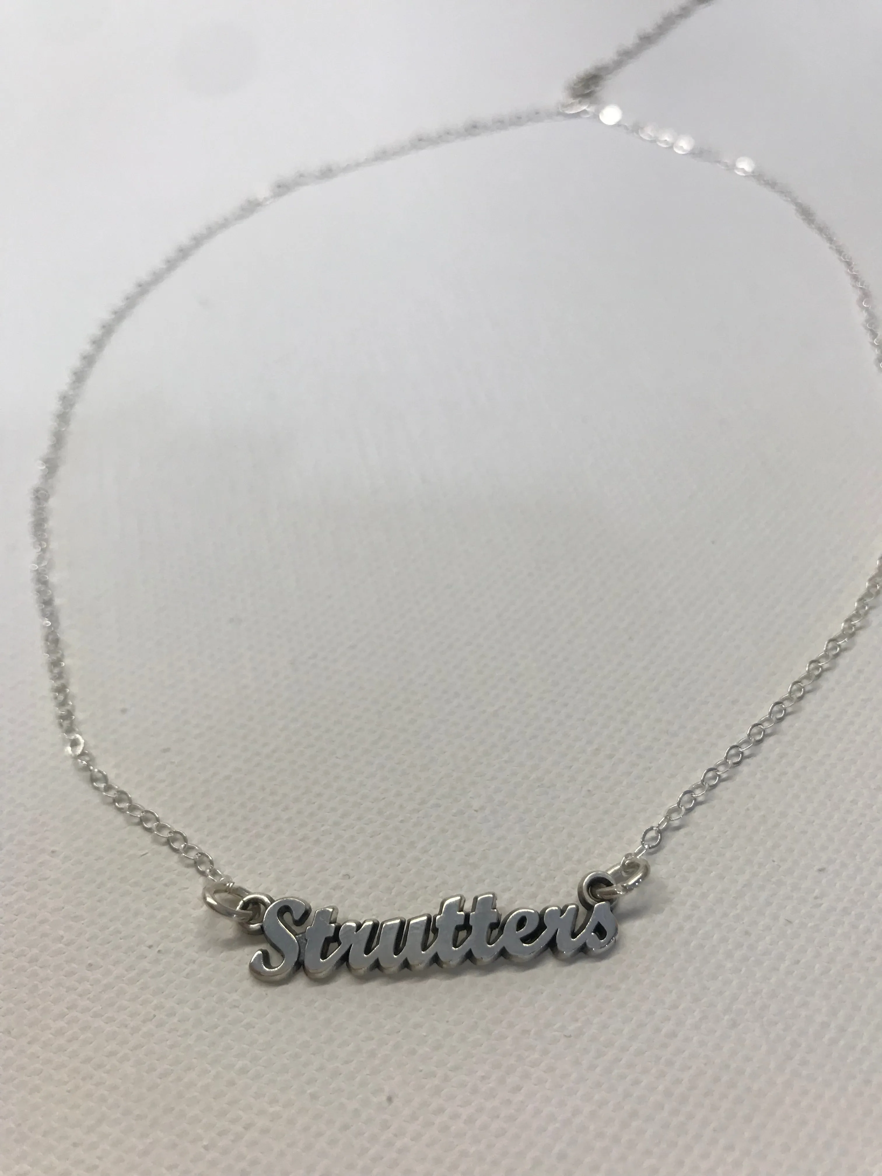 Strutters Choker Necklace in Sterling Silver