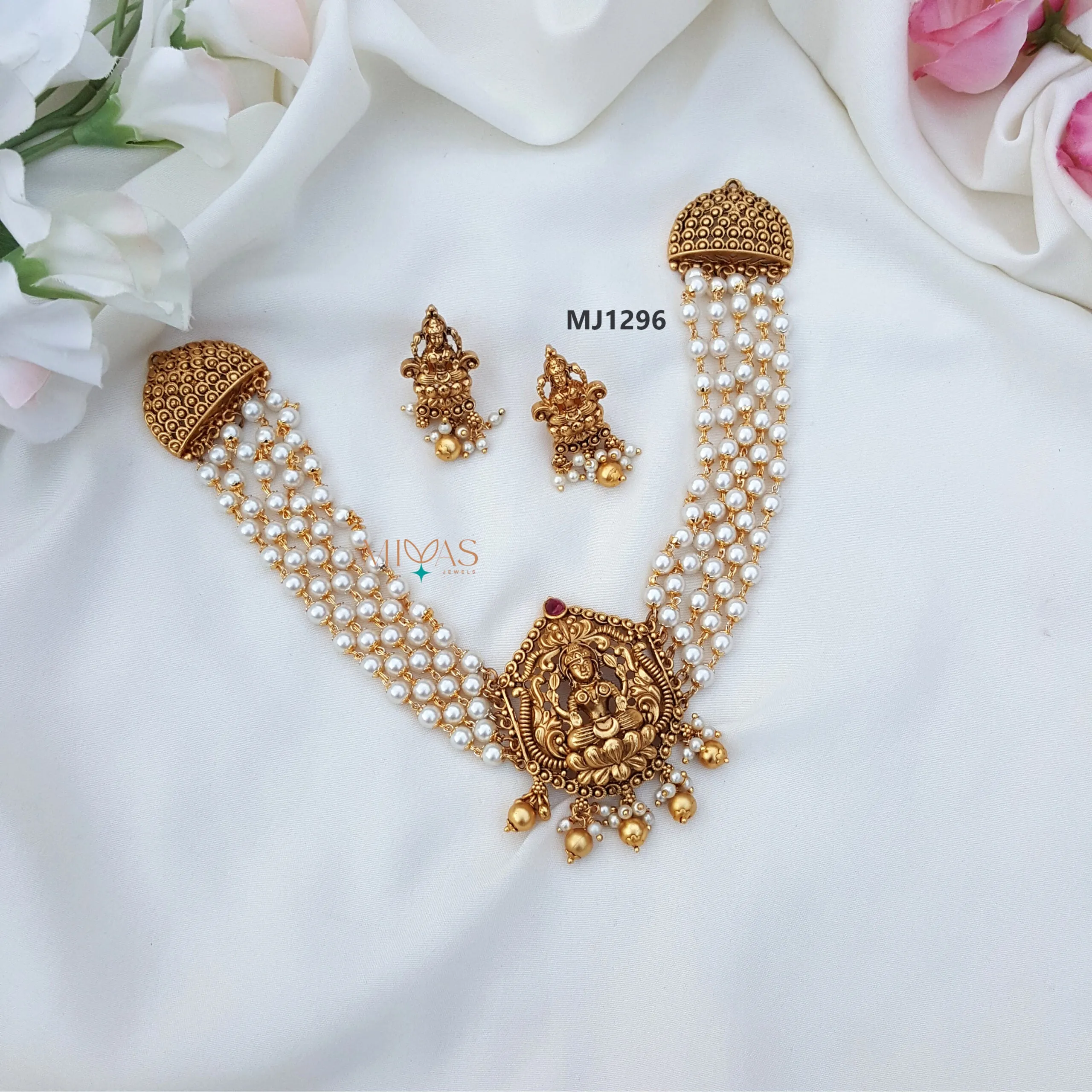 Stunning Lakshmi Design Choker - Pearl