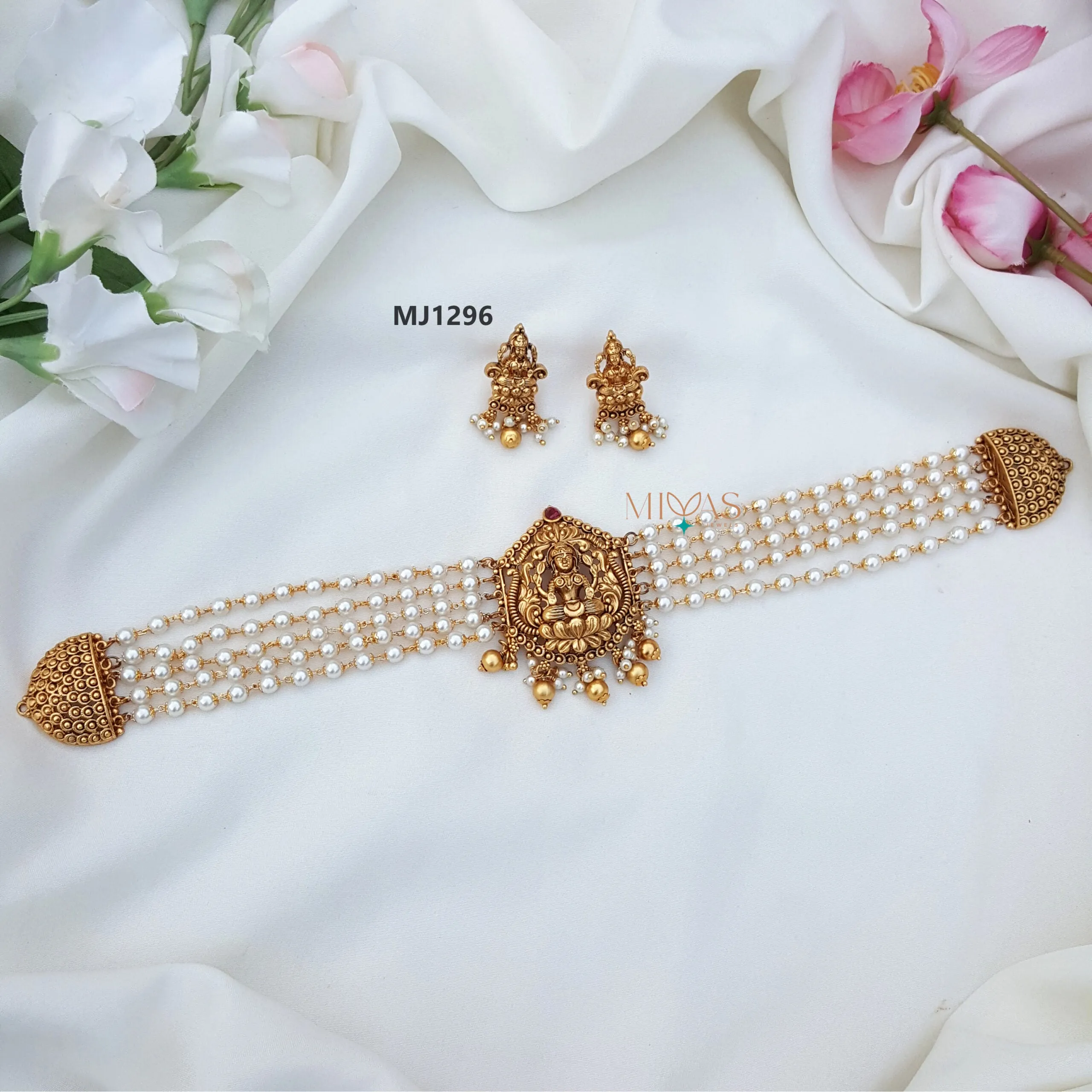 Stunning Lakshmi Design Choker - Pearl