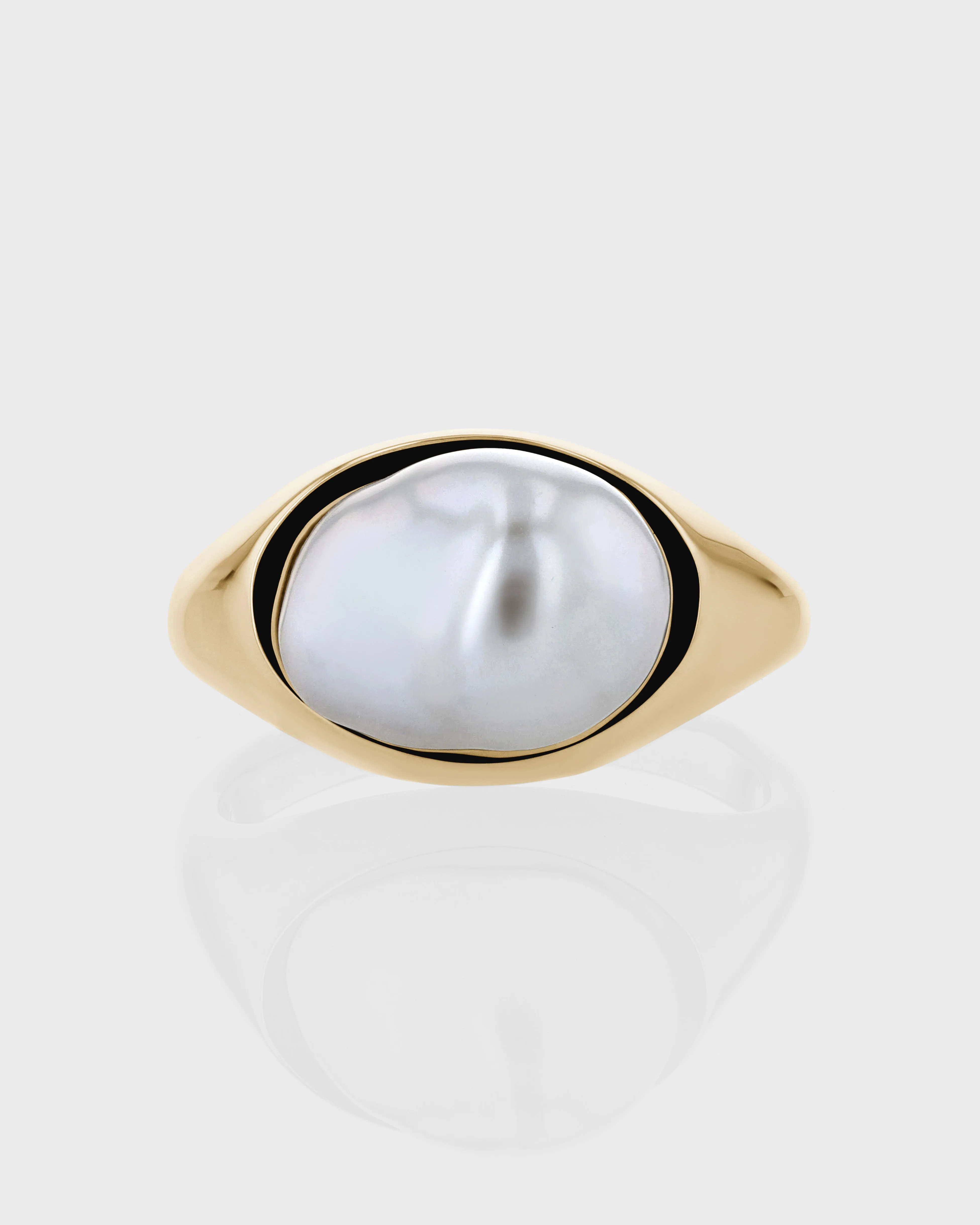 Venus Pearl Signet