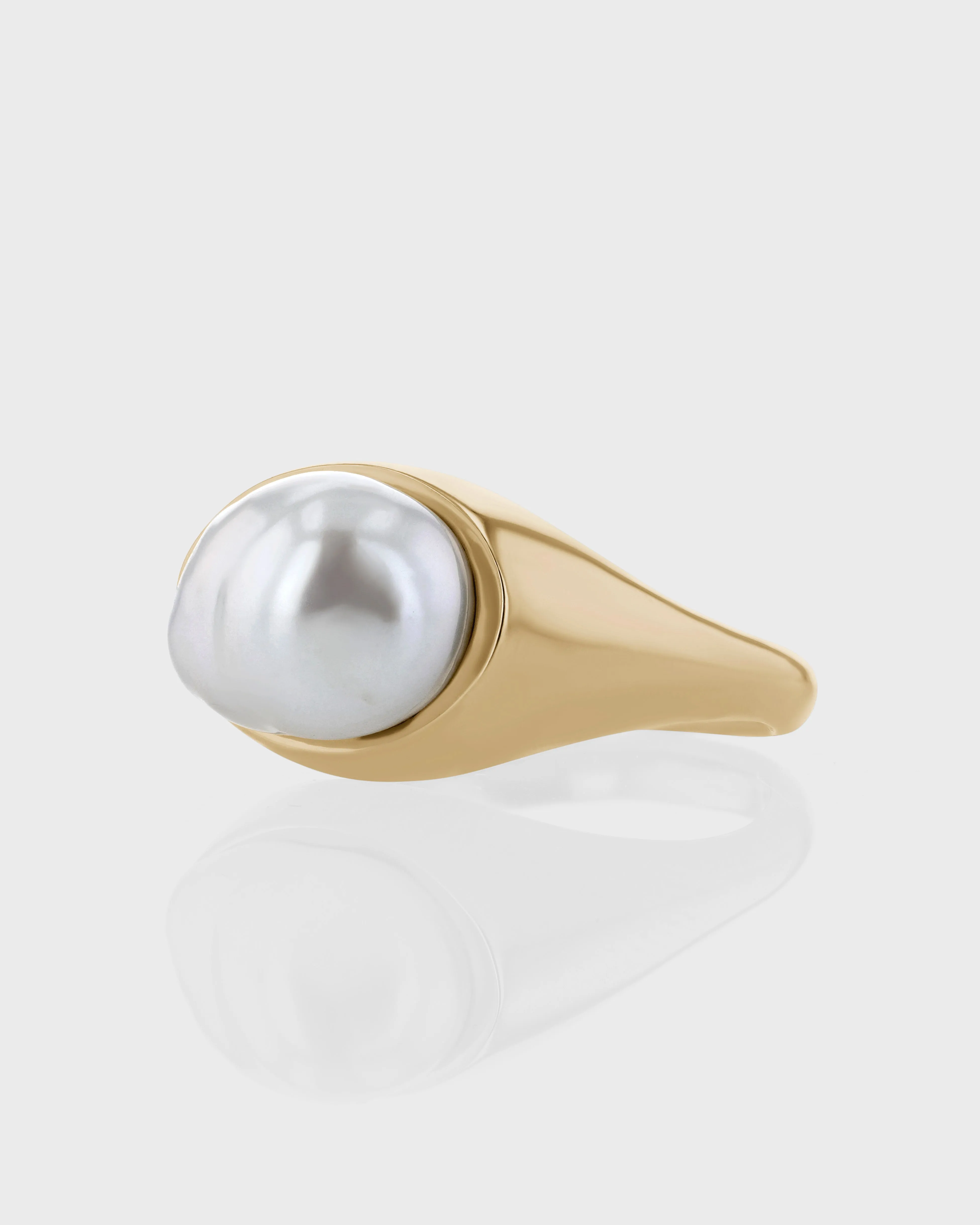 Venus Pearl Signet